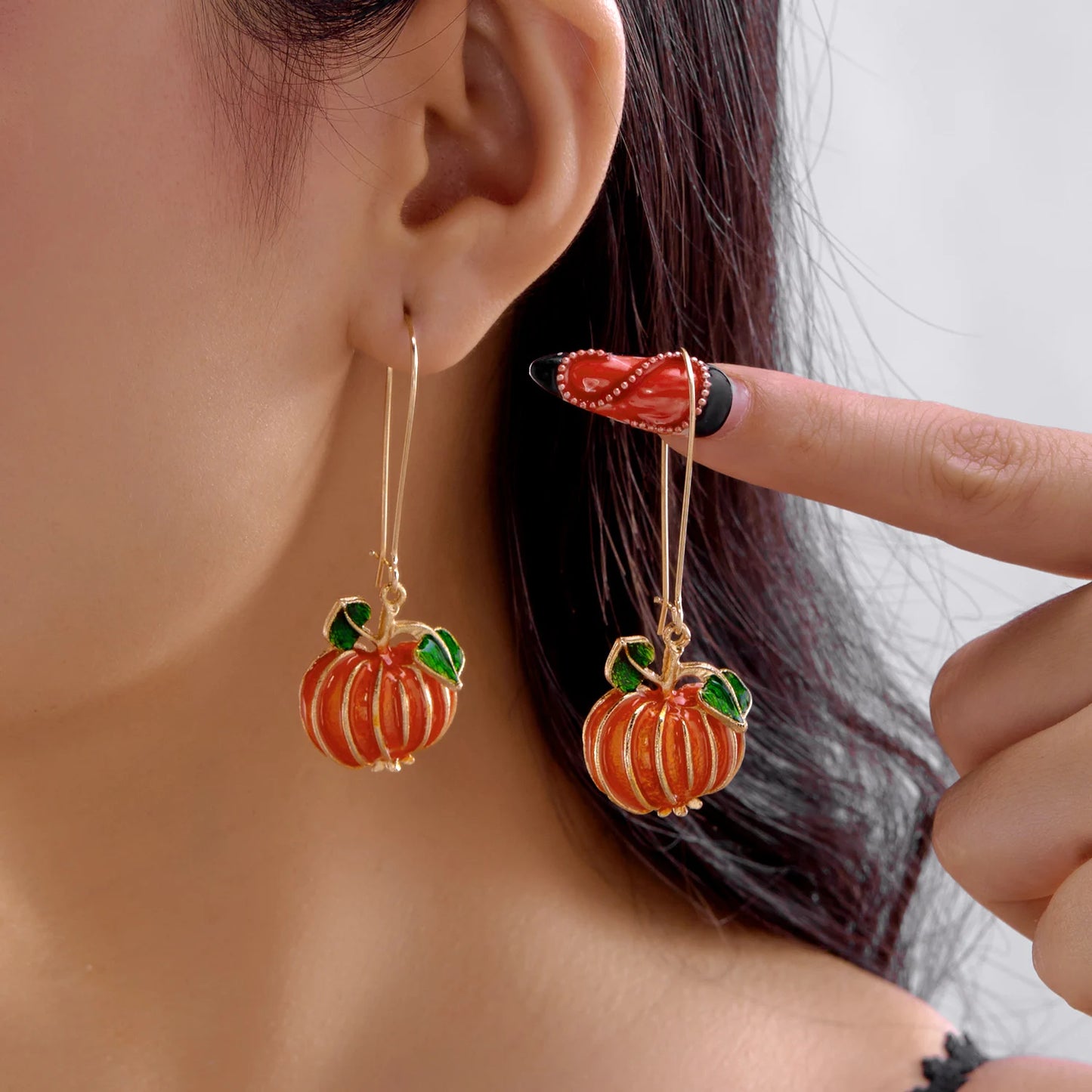 Halloween Design Sense Dripping Oil Pumpkin Earrings for Women Gothic Punk Rhinestone Bow Pumpkin Earrings Party Jewelry Accessories