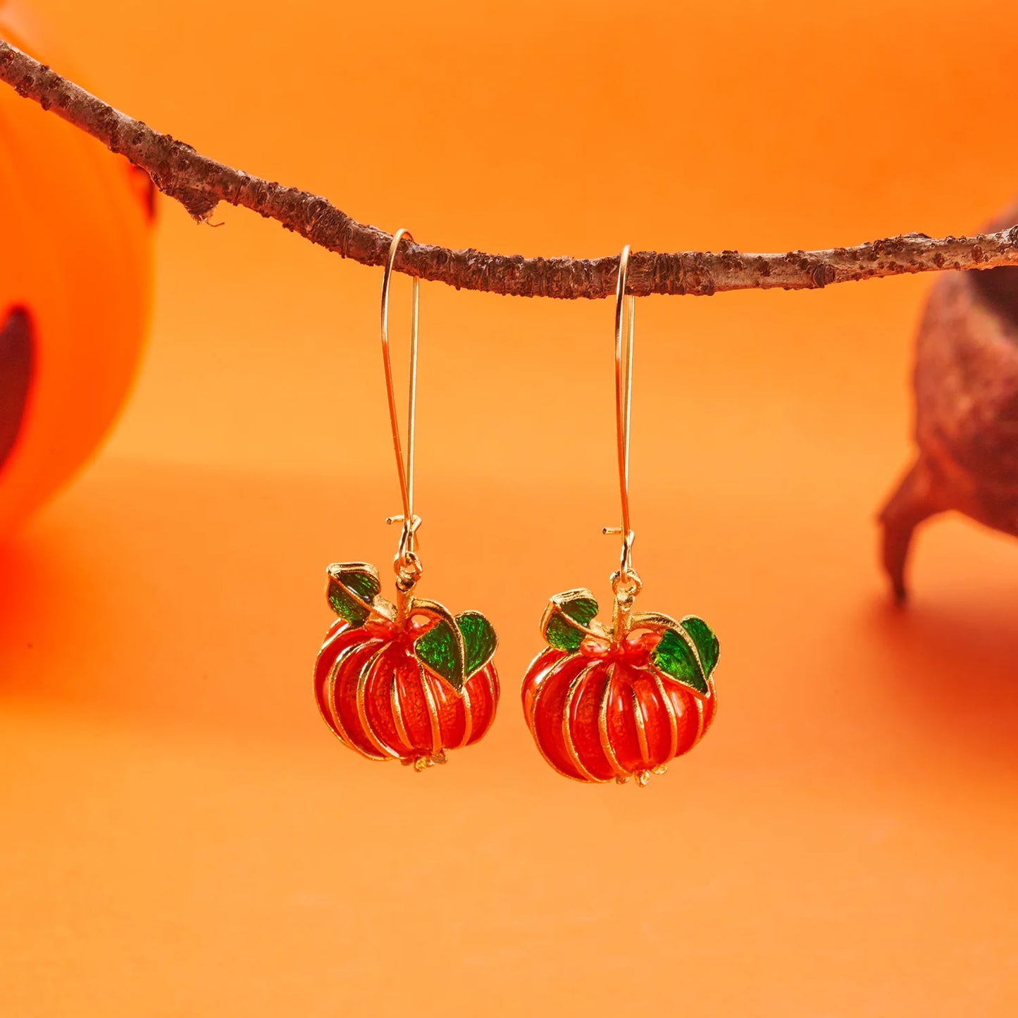 Halloween Design Sense Dripping Oil Pumpkin Earrings for Women Gothic Punk Rhinestone Bow Pumpkin Earrings Party Jewelry Accessories