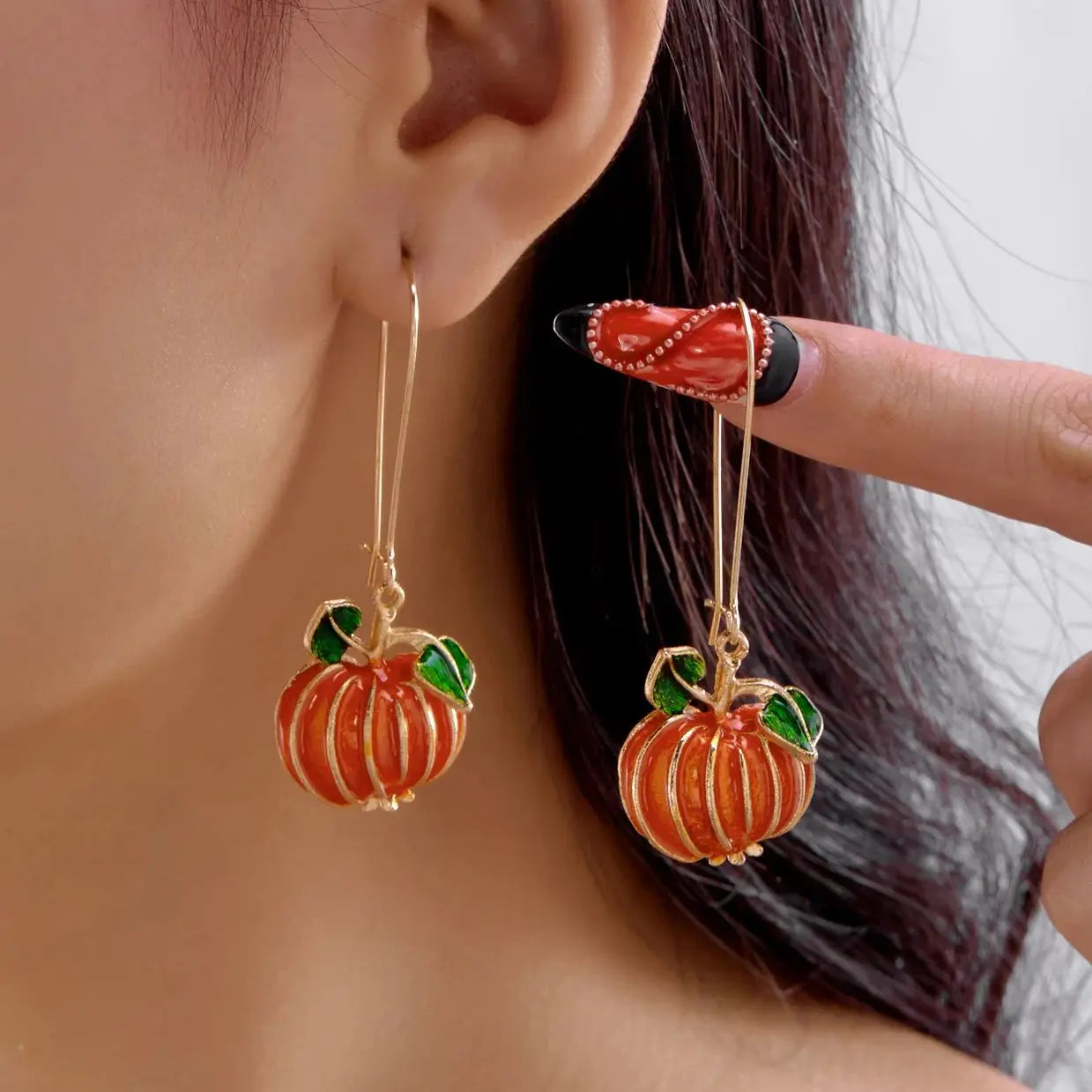 Halloween Design Sense Dripping Oil Pumpkin Earrings for Women Gothic Punk Rhinestone Bow Pumpkin Earrings Party Jewelry Accessories